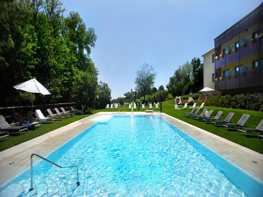 Relais Le Betulle Hotel Конеляно Екстериор снимка